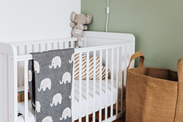baby crib